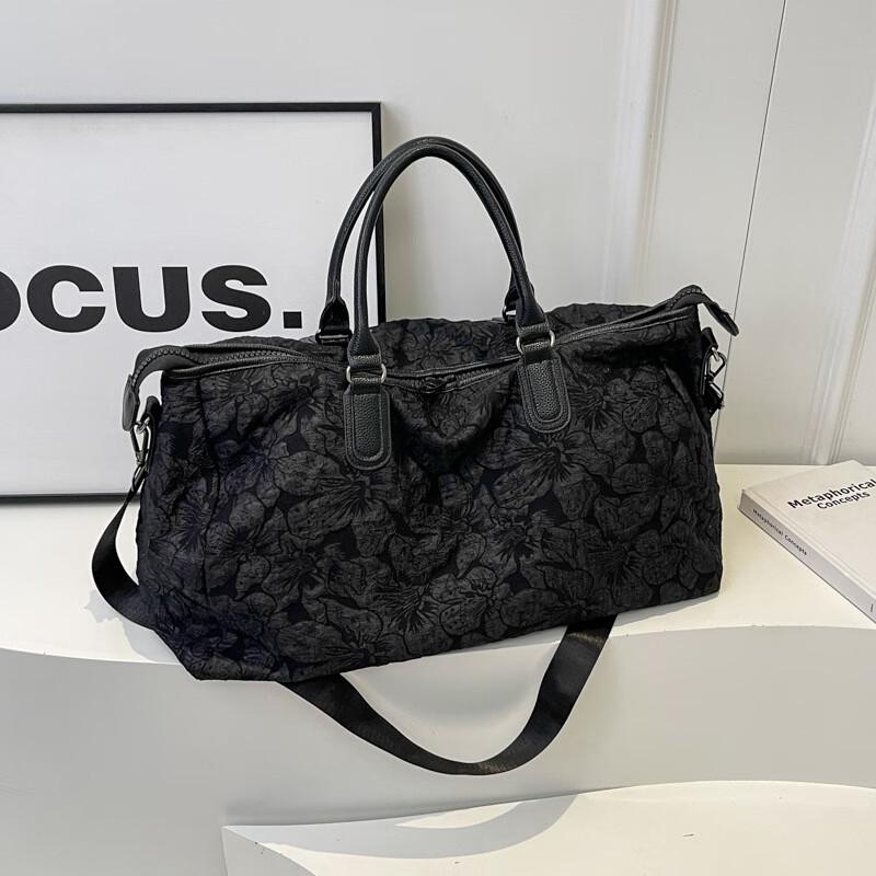

Women s Large Capacity Short Trip Travel Bag One Size