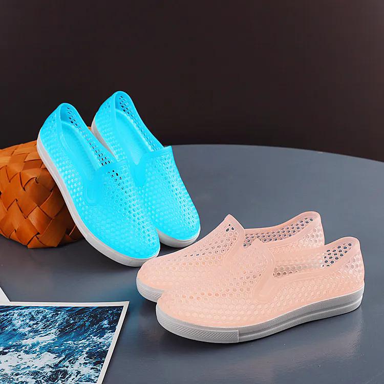 WTEMPO Women's Hollow-out Breathable Flat Thick Heel Anti Slip Casual Work Shoes Spring Summer Large Size Solid Color Single Shoes