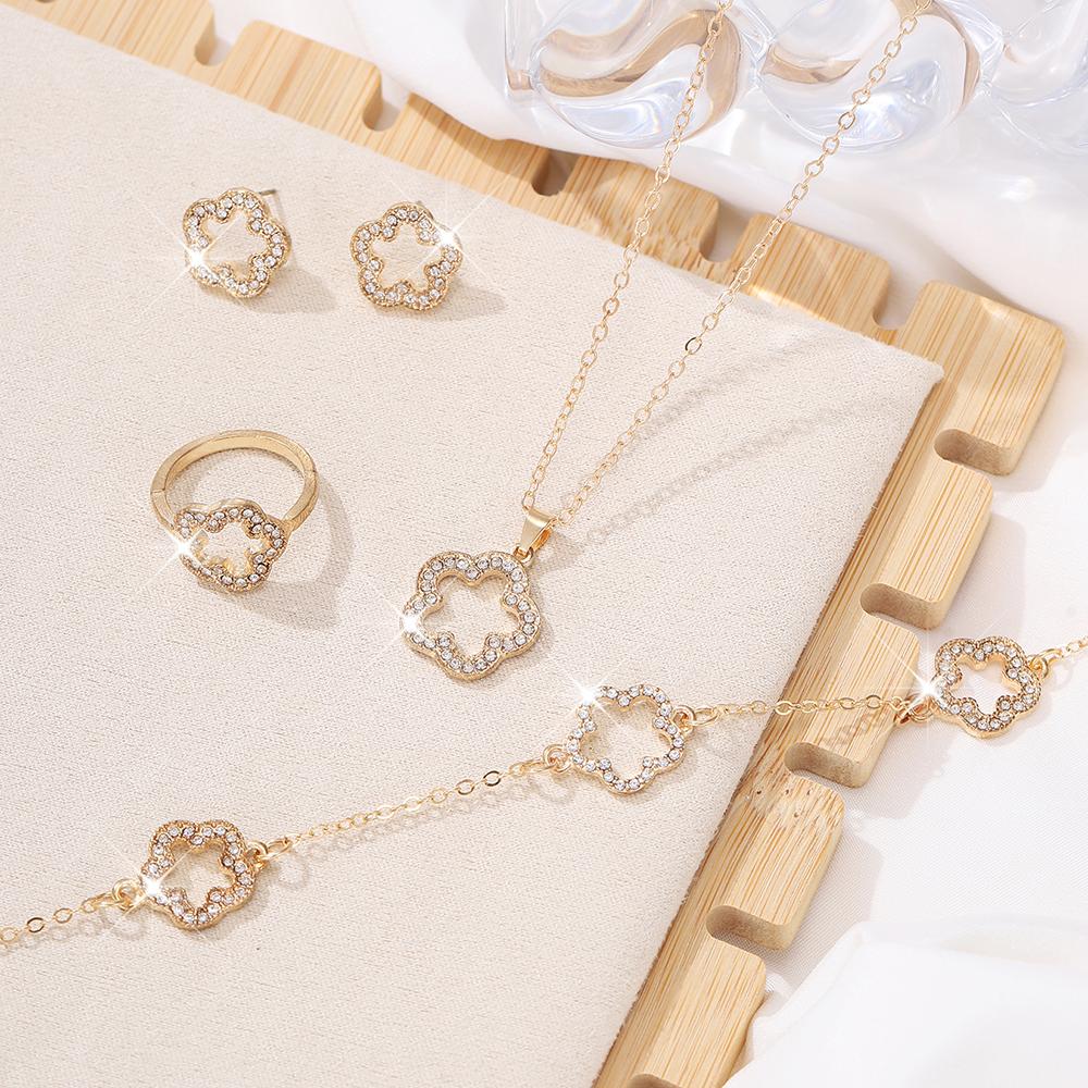 5 Pcs Women's Zircon Set - LuckyFive-Leaf Clover Necklace And Bracelet, Women's Accessories Suitable For Acations And Daily We