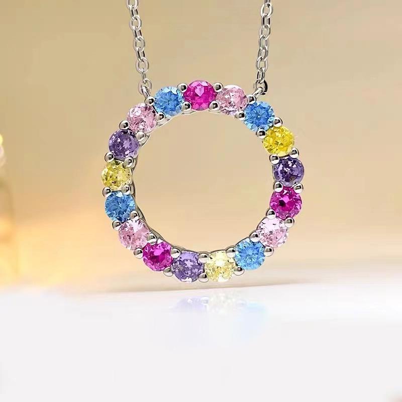 Bunte High-Carbon-Diamantkreis-Halskette für Damen - Trendiges, High-End-Design