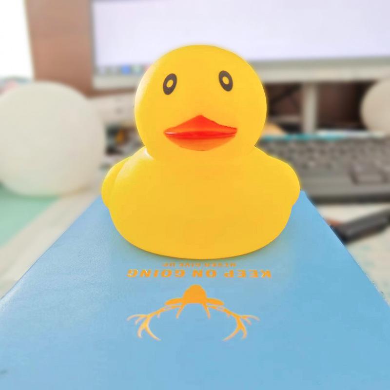 Creative Cute Pet Night Light - Animal League LED Vinyl Ornament