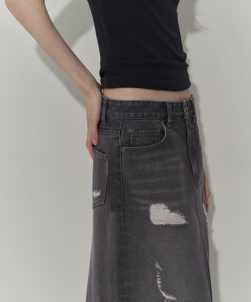 Musinsa Standard Woman Women'S Pigment Distressed Maxi Skirt [Charcoal Gray]