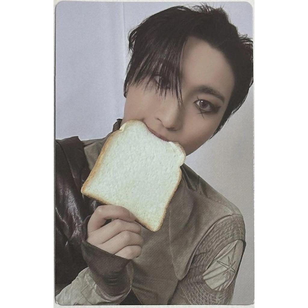 ATEEZ THE WORLD EP.2:OUTLAW A / DENÍK / JEDNOTKA DENÍKU / Z ver. OFICIÁLNÍ FOTOKARTA