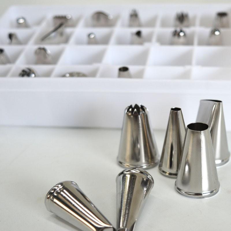 24-Piece Stainless Steel Flower Icing Nozzle Set for DIY Baking