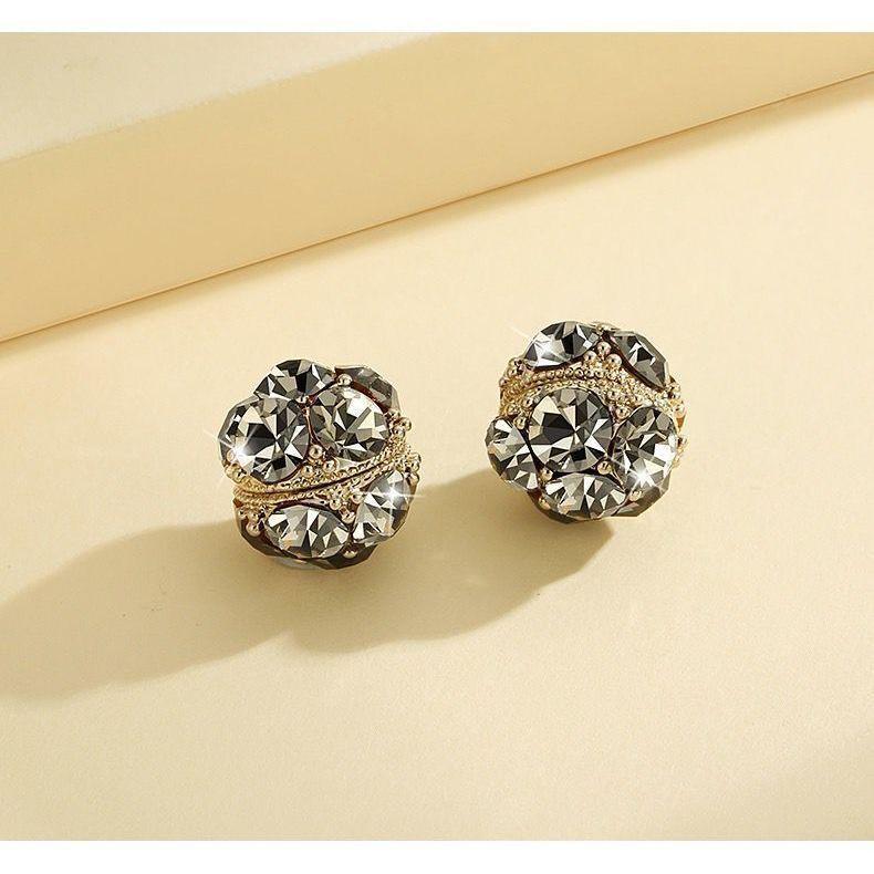 Trendy Korean Magnetic Ear Clips: Painless, Elegant No-Pierce Diamond Design for Women
