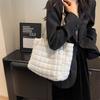 Large Capacity Quilted Nylon Tote Bag Soft Magnetic Closure Casual Street Style