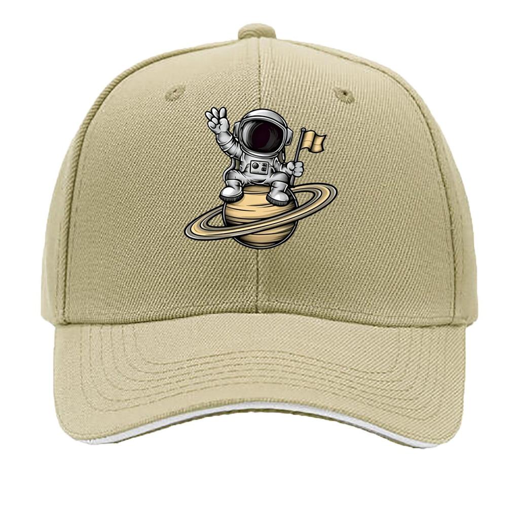 Unisexs Vintage Astronaut Print Adjustable Hat Casual Fashion Accessory Lightweight Hand Wash Only Sandwich Baseball Cap
