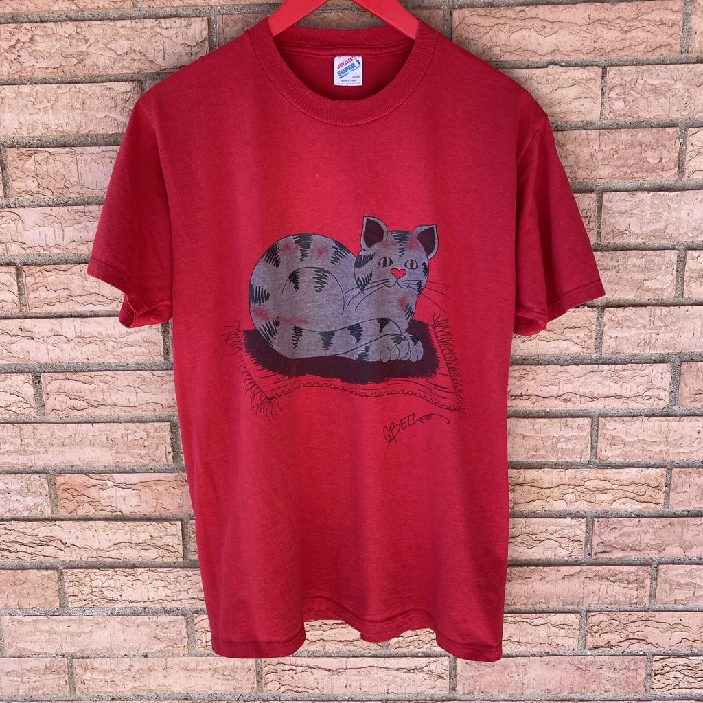 Vintage G Betz 1990 cat art painted t-shirt Adult Large Jerzees Super T red