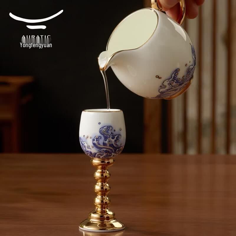 Auratic Mr. Porcelain Sea Pearl Ceramic Liquor Set