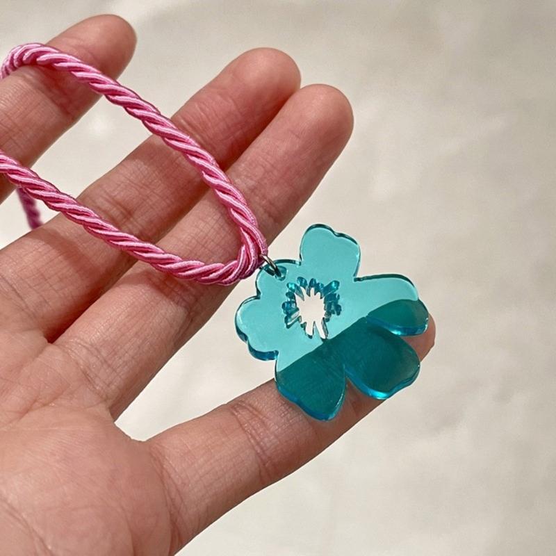 Colorful Acrylic Flower Pendant Necklace Vintage Harajuku Style Neckchain Adjustable Length Clavicle Chain for Women