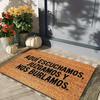Funny Spanish Slogan Doormat, Bright Orange Newspaper Texture Non-Slip Indoor Outdoor Mat for Holiday Decor