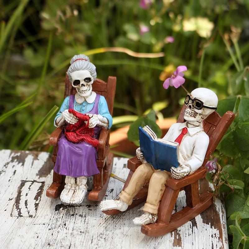 Handgefertigtes Paar auf Schaukelstuhl Harzstatue Elegante Bücherregal Dekoration Künstlerisches Geschenk Für Buchliebhaber Haus Garten