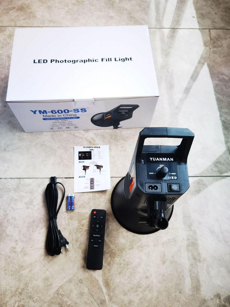 Live Broadcast Fill Light Kit: Dual Color Temperature, High Brightness, Beauty Whitening Soft Light for Photography.