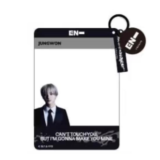 ENHYPEN x MINISO - Прозрачный подвес-карточка с персонажем JUNGWON