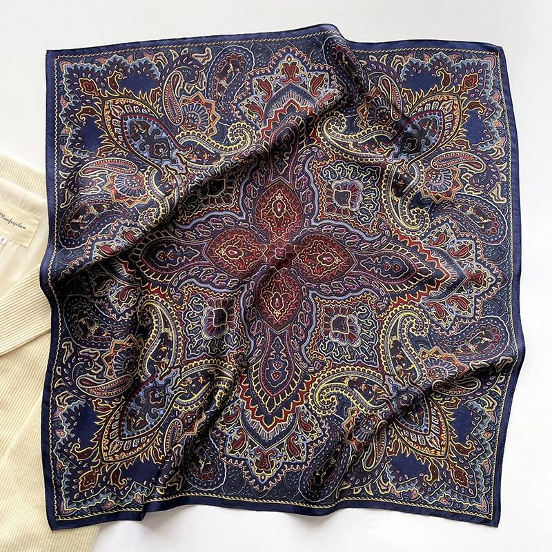New SpringAutumn 100% Silk Small Square Scarf For Women Printed Decorative Silk Shawl 65Cm Bandana Head Scarves