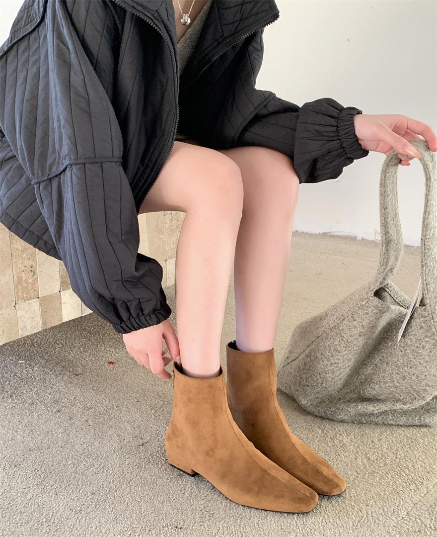 

2025 new autumn and winter velvet Korean small ankle boots high heel pointed suede thin boots small short boots 39 светло-коричневого