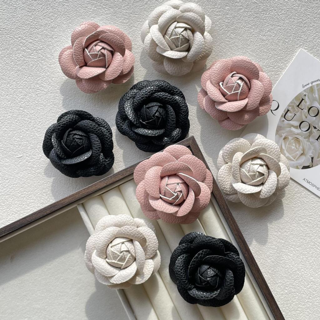Elegant Camellia Brooch: Vintage-Style PU Leather Flower Accessory for Versatile Fashion