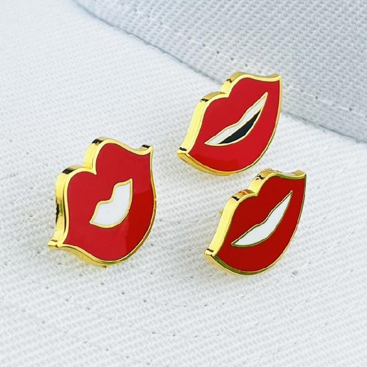 Fashion Enamel Pin Mouth Shaped Brooch Elegant Jackets Bag Backpack Badge Eye Catching Accessory for Trendsetters