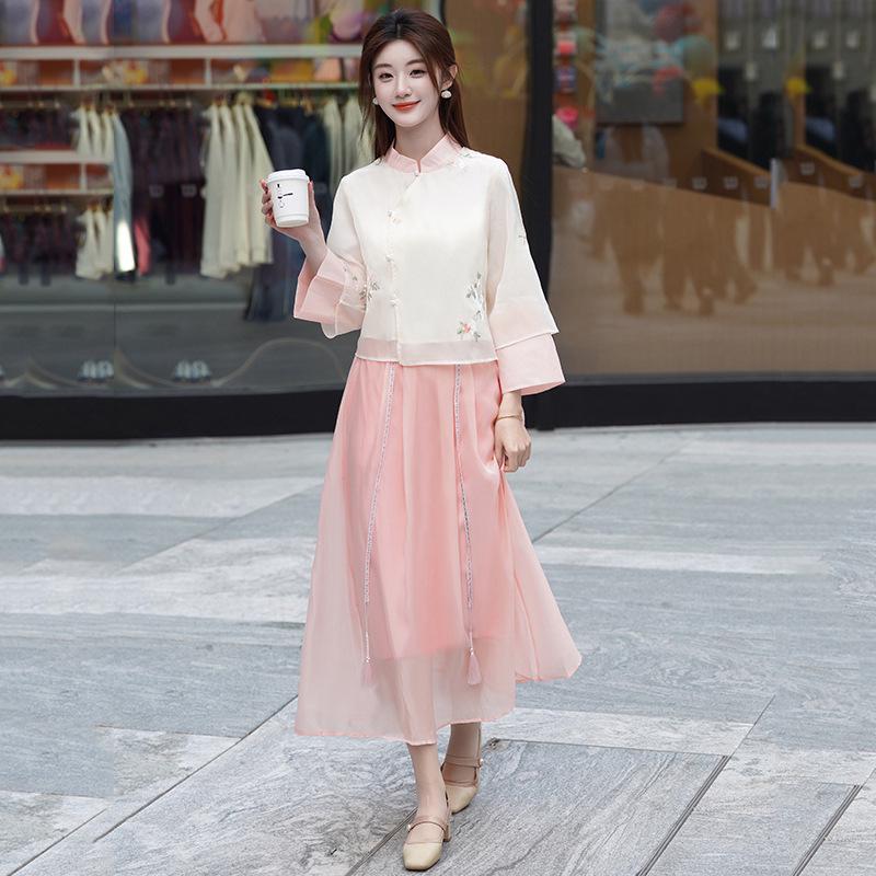 High-Quality Retro Chinese-Style Outfit: Oblique Lapel Stand Collar Top with Frog Buttons & Ethnic Skirt Set