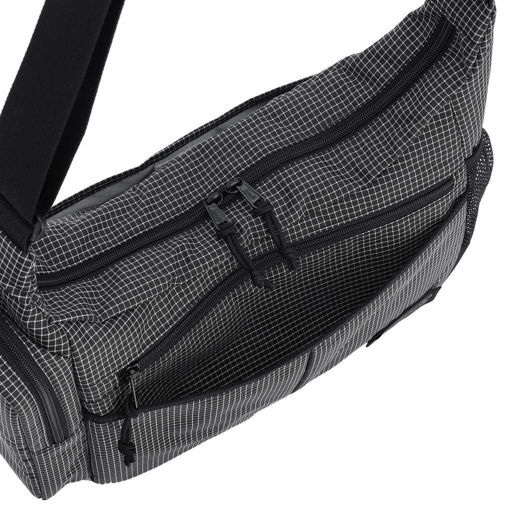 Coleman Cool Shoulder MD (Black Lip)