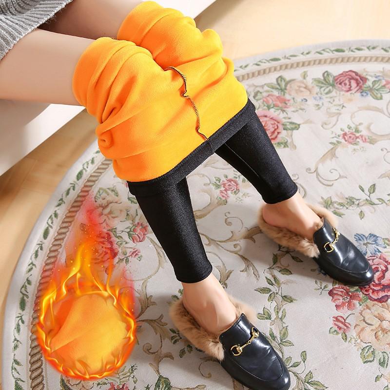 

Женские черные глянцевые леггинсы с флисовой подкладкой - Длина девять точек, Облегающий крой, Высокая эластичность 4X