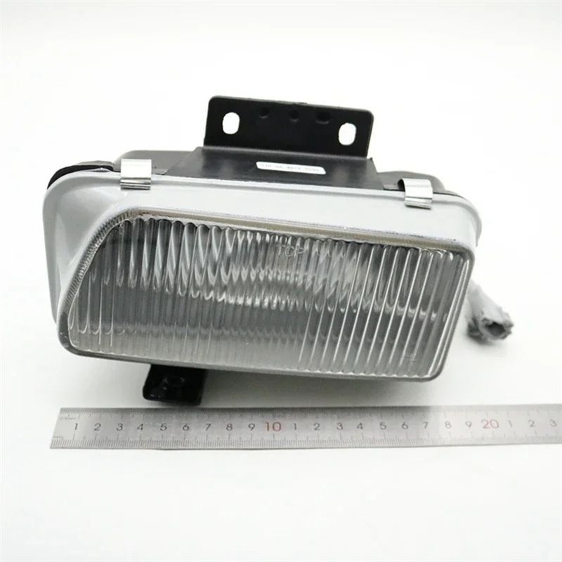 Car Front Bumper Fog Lights Turn Signal Light For Isuzu 700P ELF NPR N35 KV100 KV600 4HK1 04-010698-006 04-010698-005