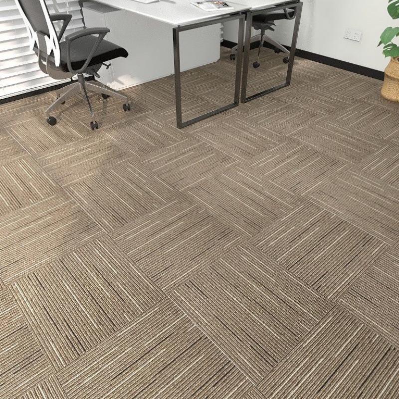 Große graue Büro- und Schlafzimmer-Teppichfliesen - Vollständige Raumabdeckung