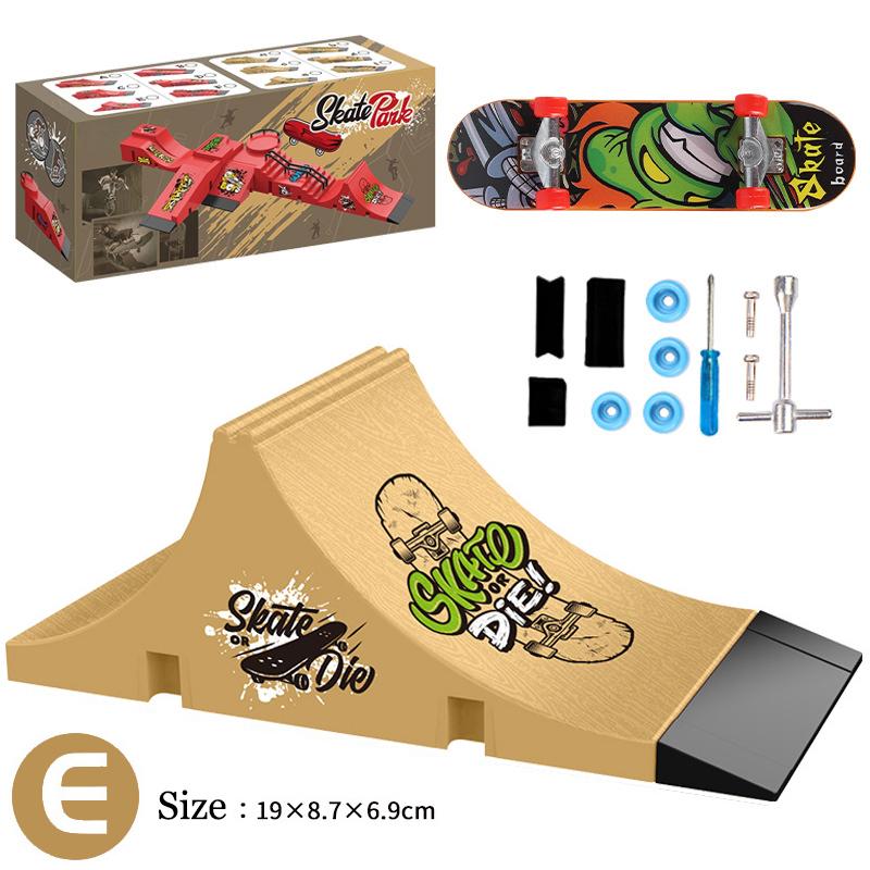 Children's finger sports toys skateboard Finger skateboard props table Creative novelty mini fingertip arc slide toys