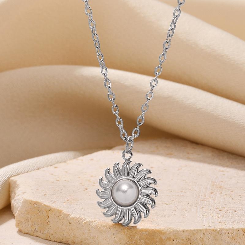 Vintage  Gold Plated Pearl Sunflower Pendant Necklace For Women Stainless Steel Sun Necklaces Jewelry