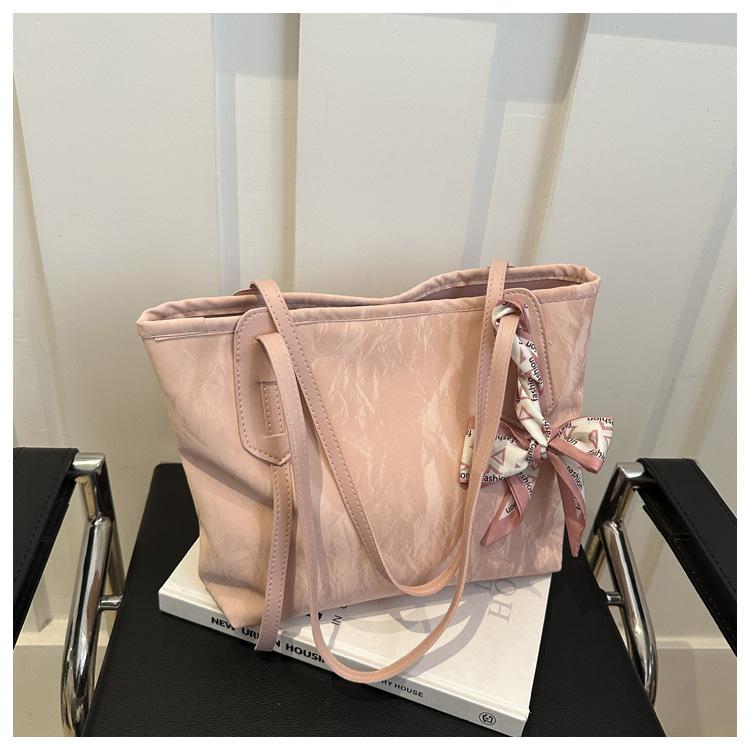 

2025 new trendy fashion solid color silk scarf decoration casual summer personality large capacity tote shoulder bag women розовый
