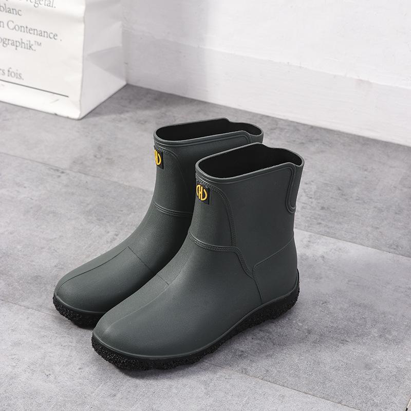Fashion men's rain shoes medium tube rain boots non-slip water shoes short tube fleece rubber shoes kitchen car wash fishing work shoes