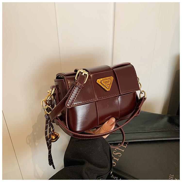 Ielgy Shoulder Messenger Bag Fashion Portable Woven Underarm Small Square Bag
