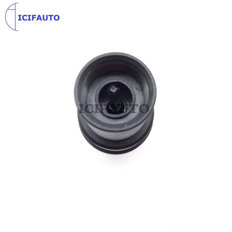 Speedo Sensor For Nissan Renault 19 21 Clio Espace Laguna Megane Trafic Vauxhall VivaroOpel 7700425250 7700414695 7700810043