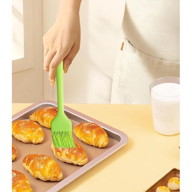 Silicon Basting Brushes, Heat Resistant Pastry Brushes, Spread Oil Butter Sauce Marinades for BBQ Grill Barbeque & Kitchen Baking (Green)