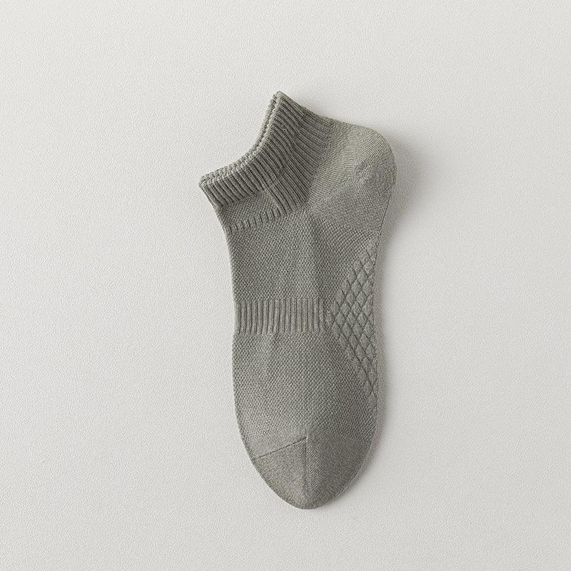 Men's Spring and Summer New Solid Color All In One Massage Bottom Anti Pilling Boneless Waist Non Slip Low Top Boat Socks