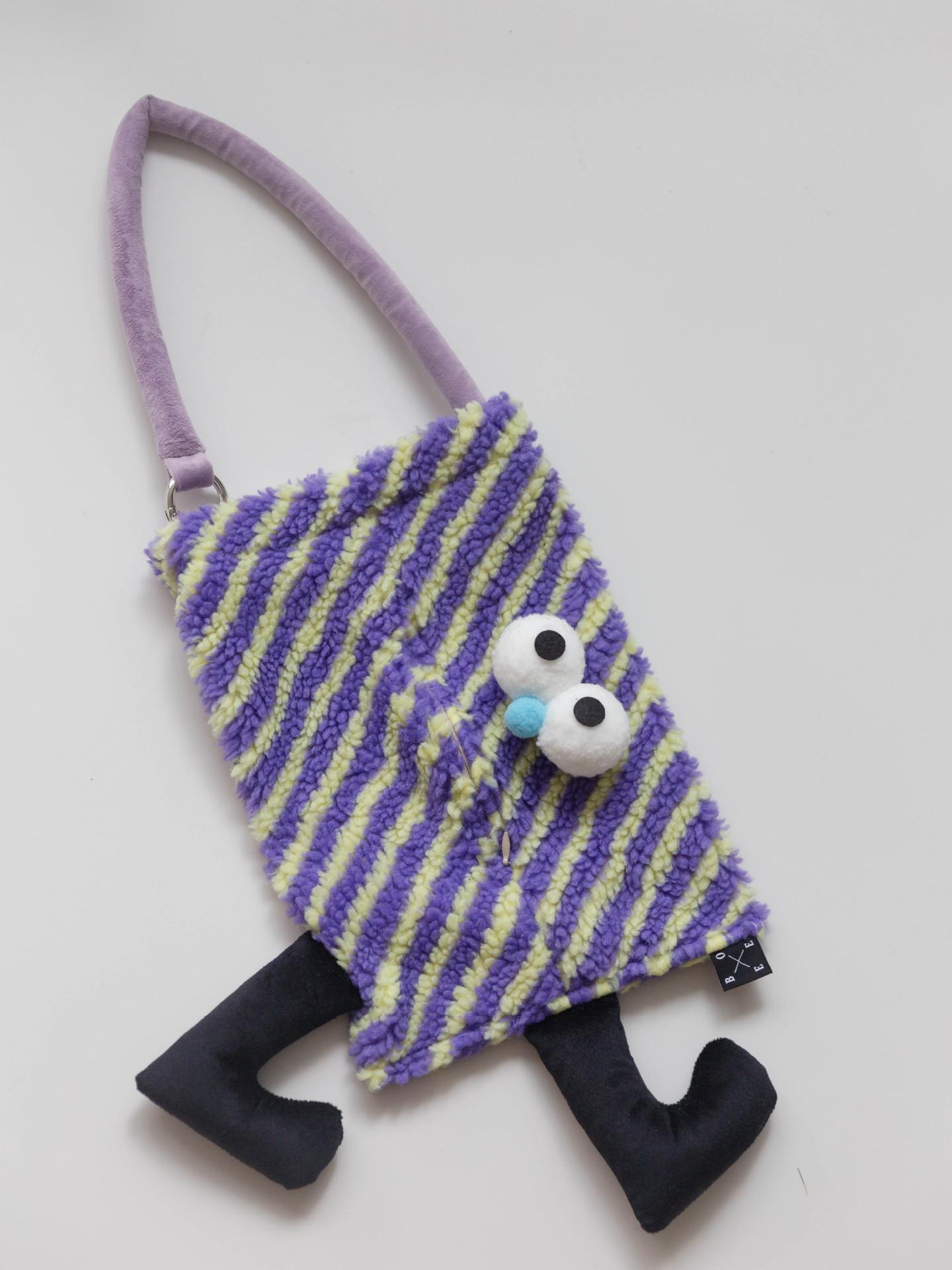 

Lamb Velvet Tissue Box Creative Home Living Room Light Luxury Portable Hanging Paper Bag High-end Fun Cute Car Paper Drawer Box фіолетовий