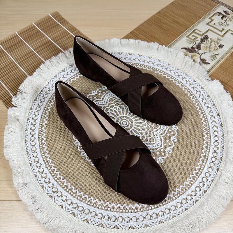 

Модная женская обувь на плоской подошве 2025 Весна и Осень Балетки Ретро Круглый носок Плоский верх Большие размеры Женская обувь 42 43 44 лоферы 43 темно-коричневого