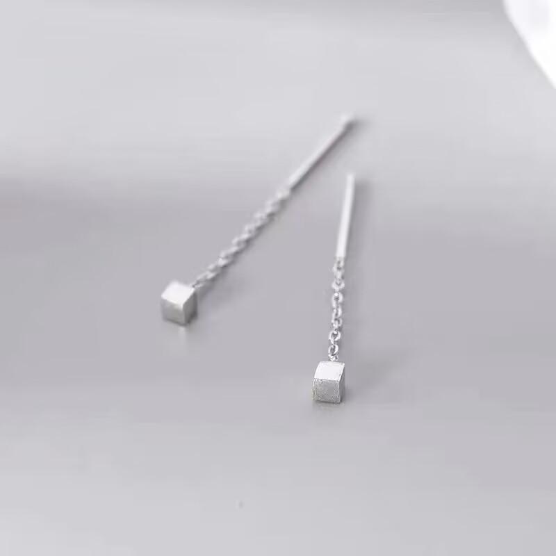 Minimalist Square Stud Earrings – Trendy, Comfortable, Sleep-Friendly Ear Jewelry for Women