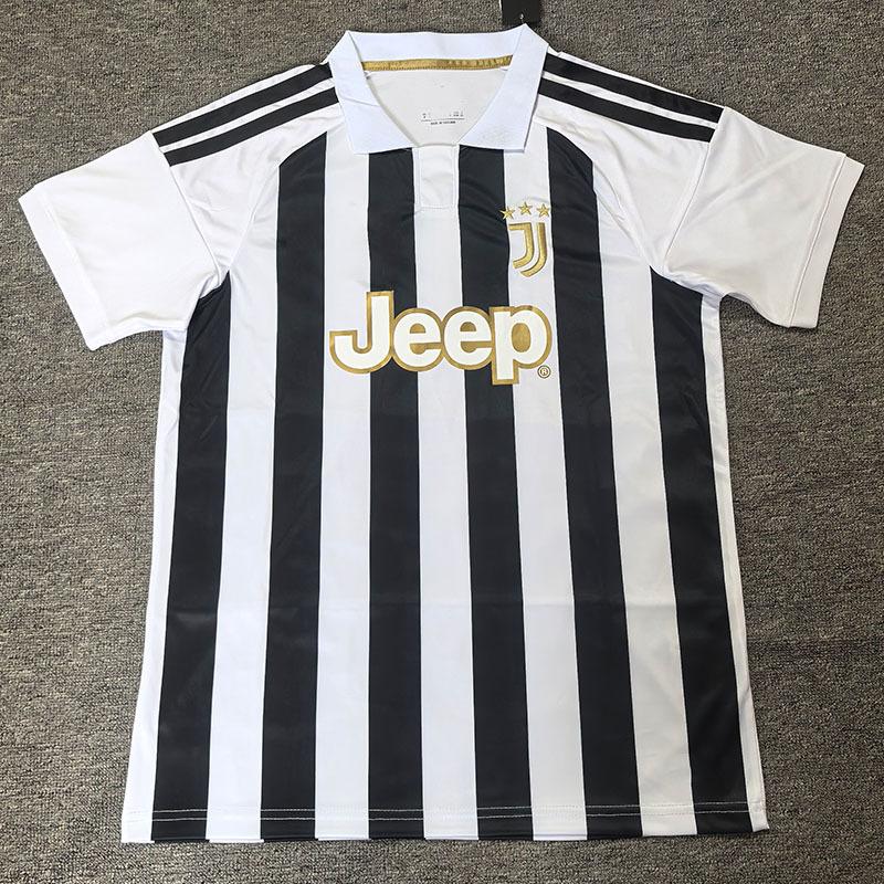 26-27 Juventus mājas balts fanu versijas