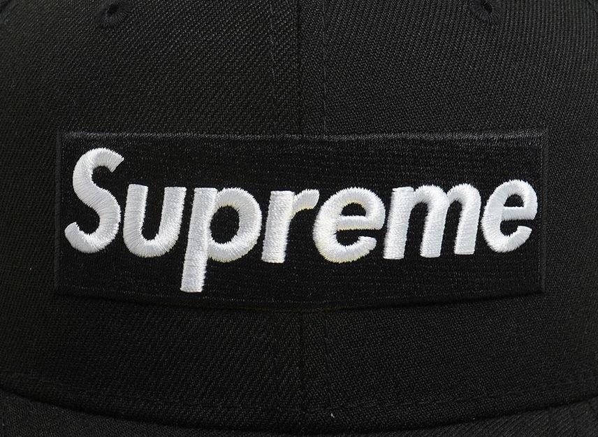 Supreme Grinch Krabička Logo Nová Era Černá