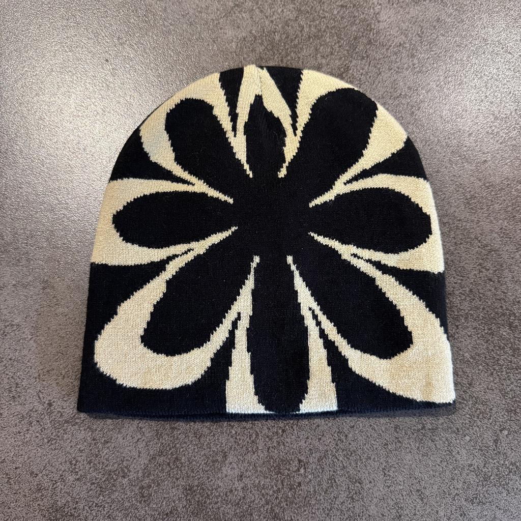 

Knitted Hat With Flower Pattern For Winter And Spring Warmth For Trendy Women Black Beige