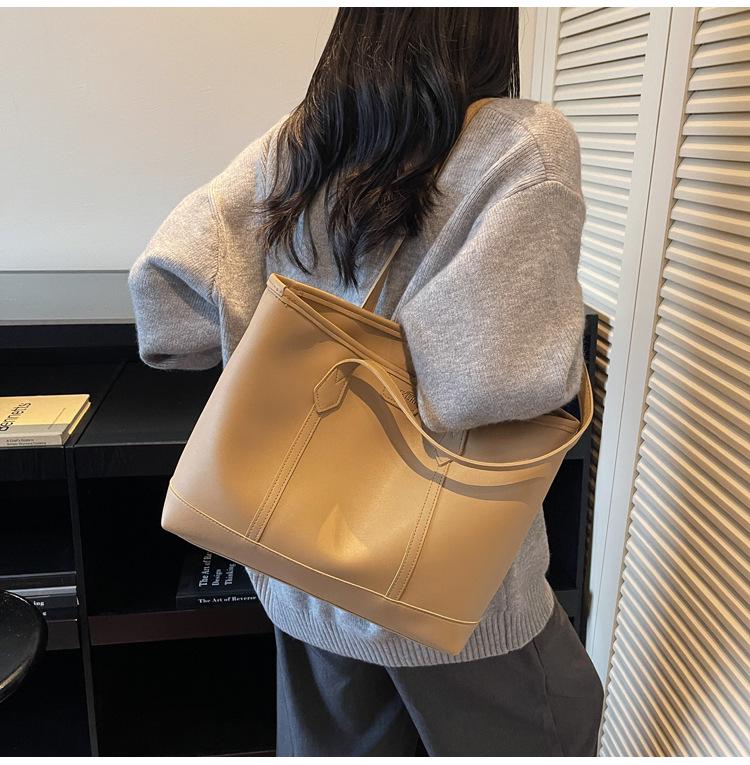 Women's Large Capacity Fashion Tote Bag - 2025 Korean Design, Versatile Casual Shoulder Bag for Daily Commuting