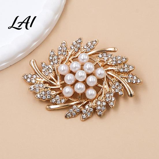 Solid Metal Brooch Flower Branch Brooch Retro Leaf Design Lapel Pin with Faux Secure Clasp Pearls Electroplating Anti-Oxidation Badge for