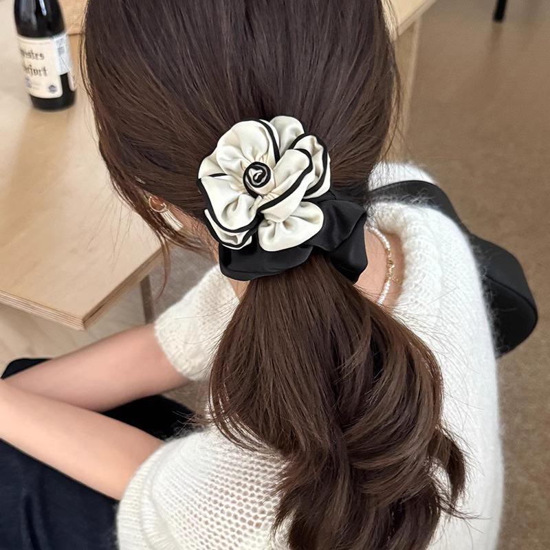 Elegant Camellia Hair Tie for Women High Elasticity Polyester Ponytail Holder Fashionable Versatile Black Fabric Scrunchie