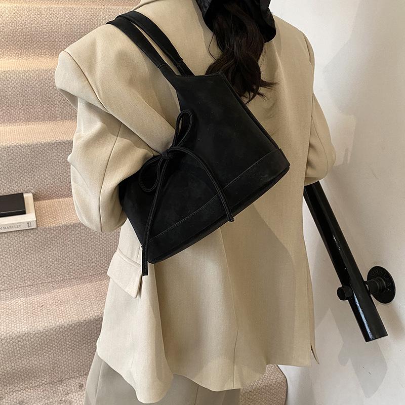 Foreign trade super fire niche bag women's 2025 new high-end sense versatile single shoulder underarm bag work portable small bag