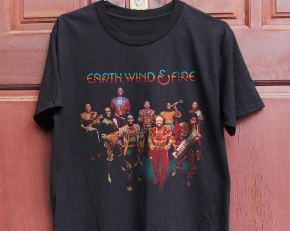 Earth, Wind & Fire T-Shirt – Gift for Fans Unisex Black T-shirt Unisex T-Shirt S