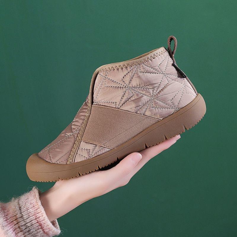 

Soft-soled new snow boots, winter old Beijing cotton boots, non-slip cotton shoes, women s one pedal, warm, thickened, velvet and comfortable 44