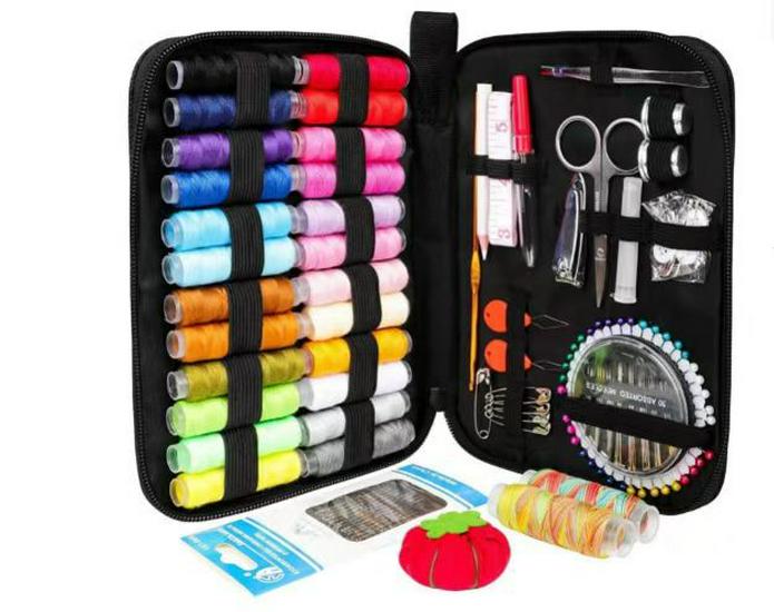 

Портативный швейный набор: Набор из 226 предметов: иголки и нитки с коробкой для хранения