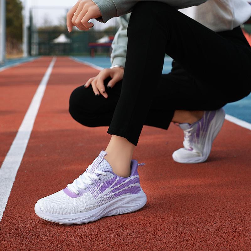 2025 spring new women's shoes flying woven sports shoes breathable mesh casual shoes fashionable multi-color lightweight student shoes