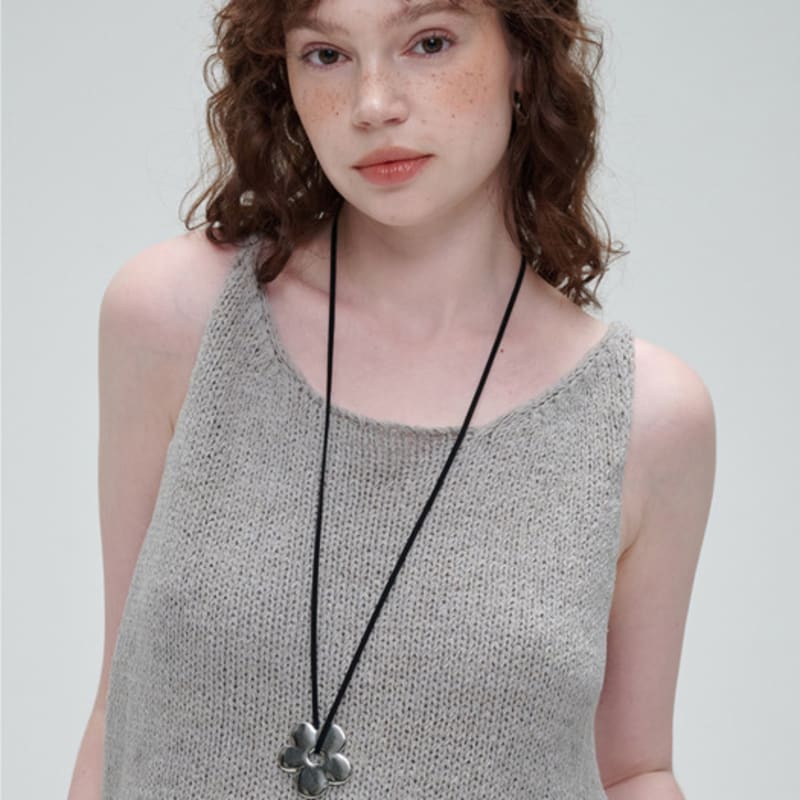 NOISCHE Metal Fleur Necklace _ SILVER